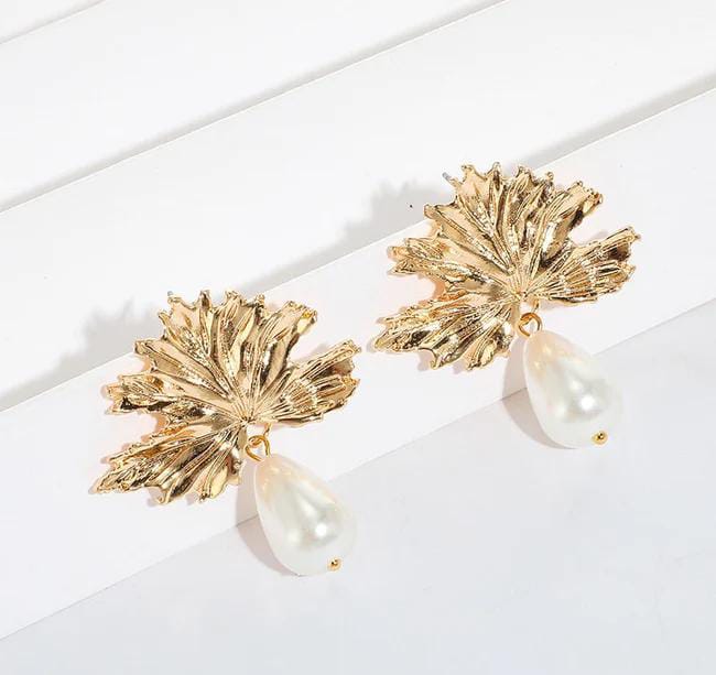 AEDH153  Leaf Pearl Drop Earrings Pair