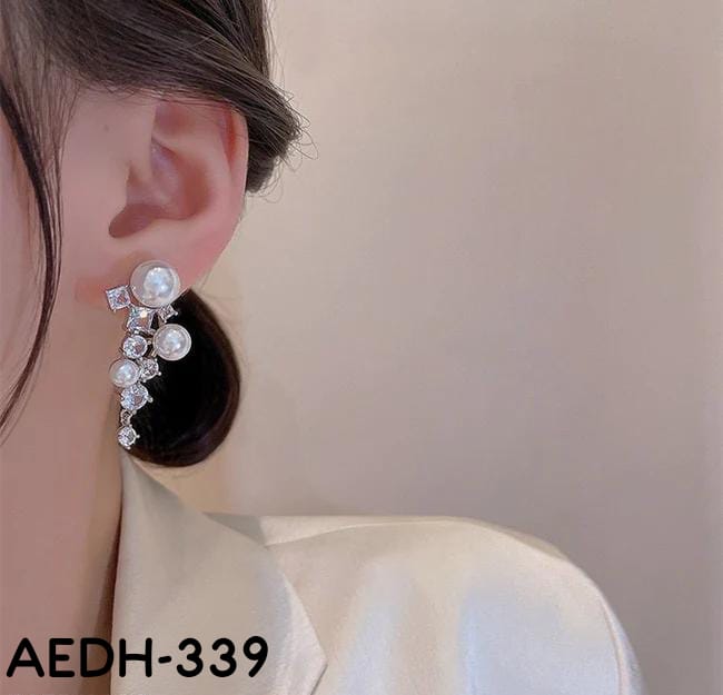 AEDH339  Pearl Ear Drop Earrings Pair