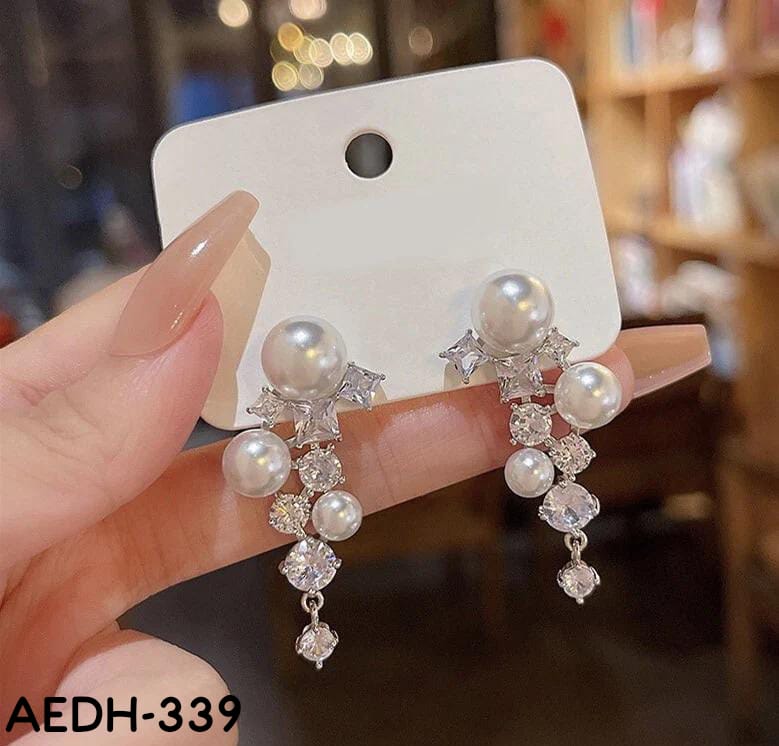 AEDH339  Pearl Ear Drop Earrings Pair