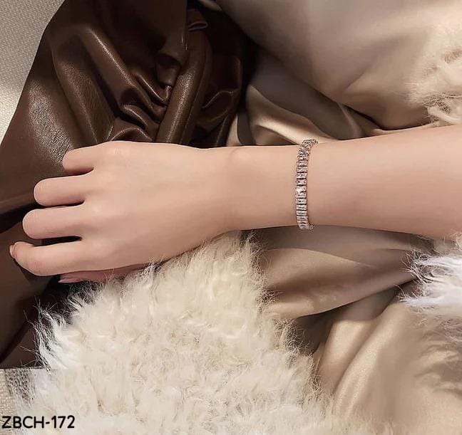 ZBCH172 DT Baguette Joint Hand Bracelet Adjustable